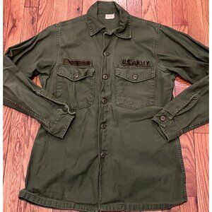Collectible Authentic1967 Vintage U.S. Army OG-107 Utility Shirt –Medium